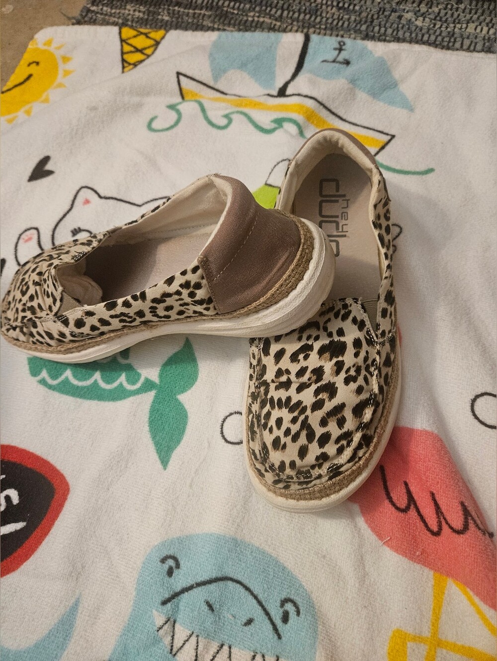 Womens Size 8 hey dudes. Leopard Print Slip-On Shoes - Beige - Picture 3 of 5